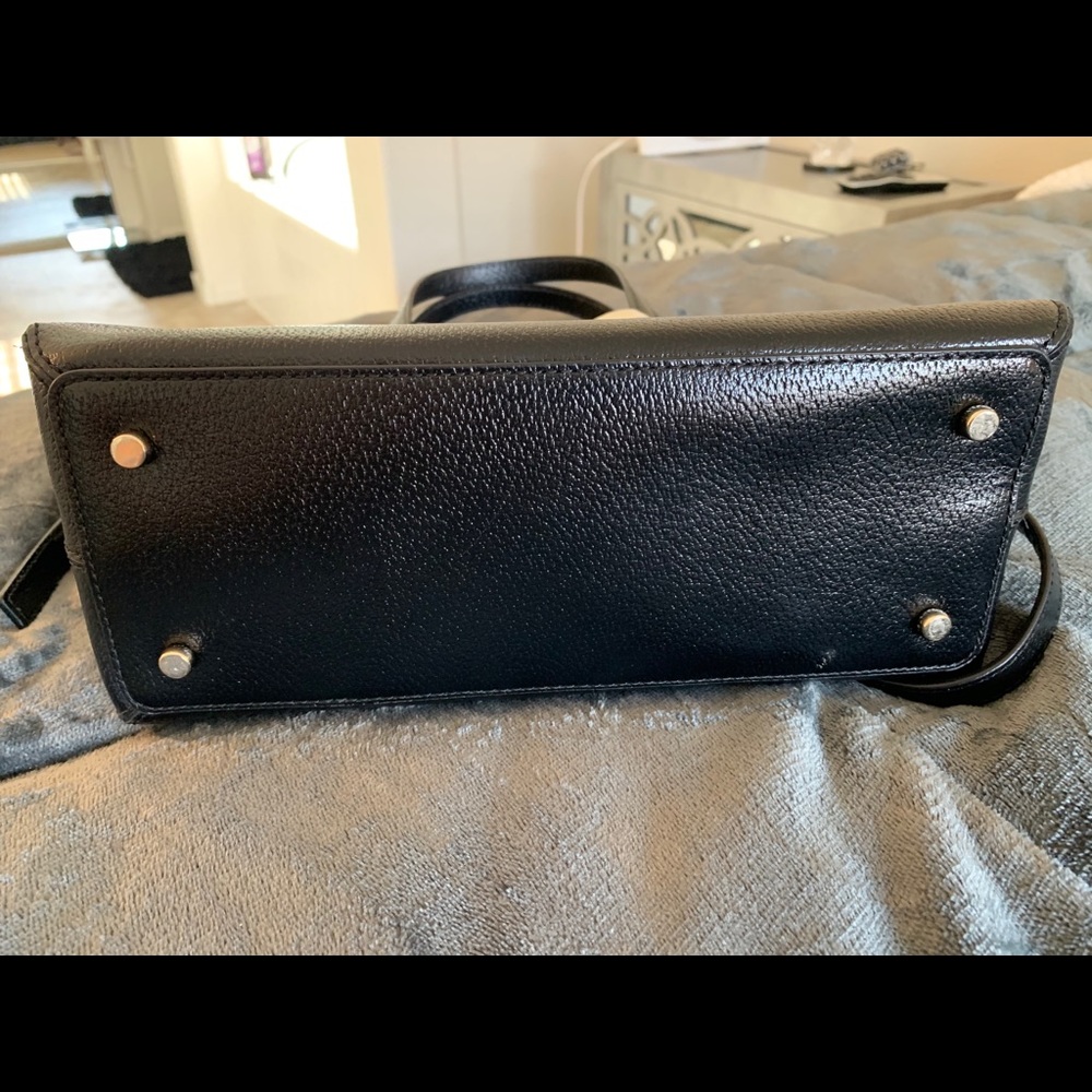 Cute Kate Spade, black crossbody Purse - Picture 6 of 6